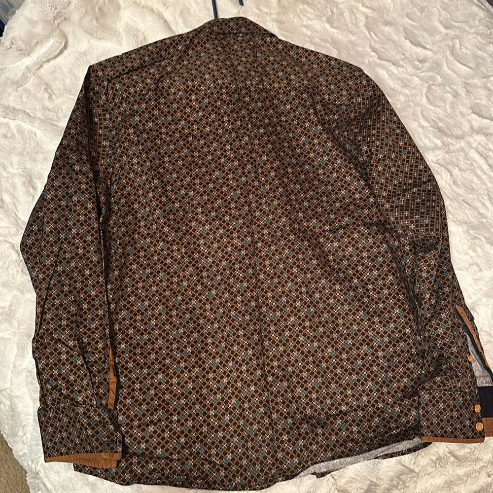 Brown - Picture 2 of 3